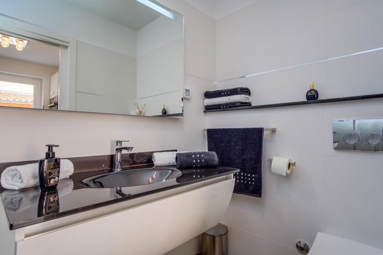 Leonida Appartement Mali Lošinj Buitenkant foto