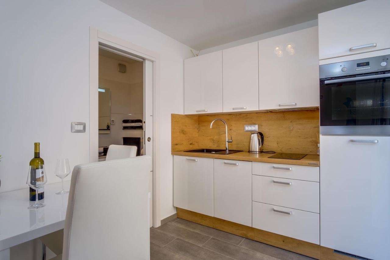 Leonida Appartement Mali Lošinj Buitenkant foto