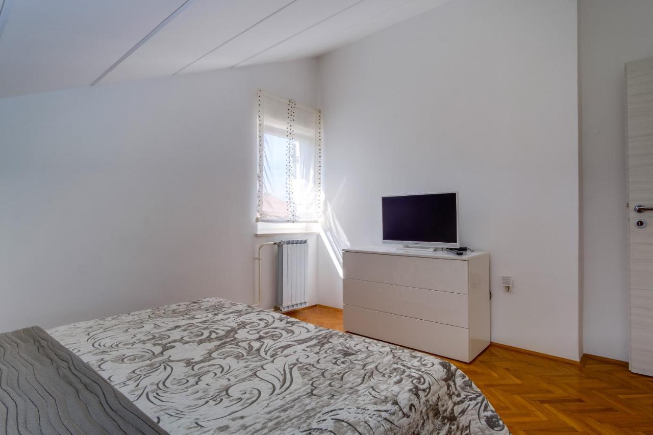 Leonida Appartement Mali Lošinj Buitenkant foto