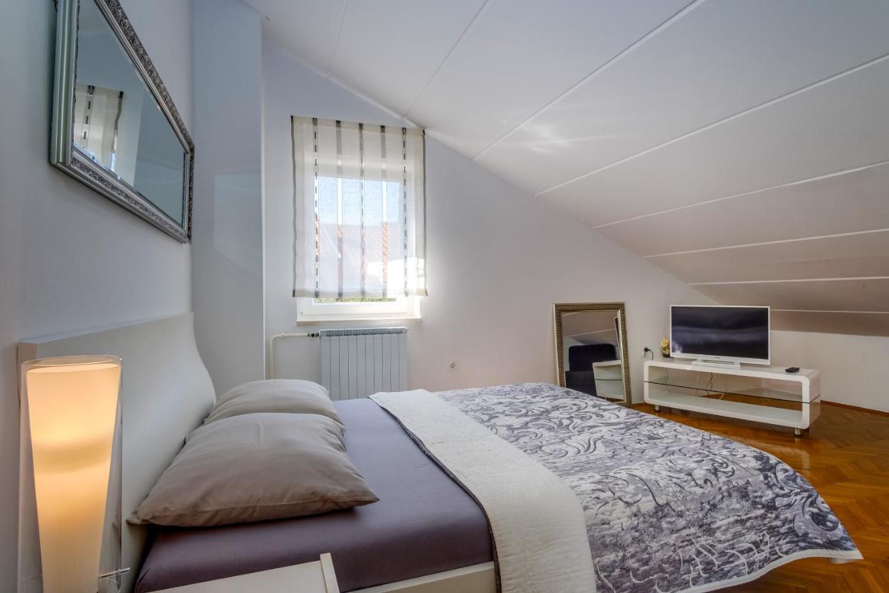 Leonida Appartement Mali Lošinj Buitenkant foto