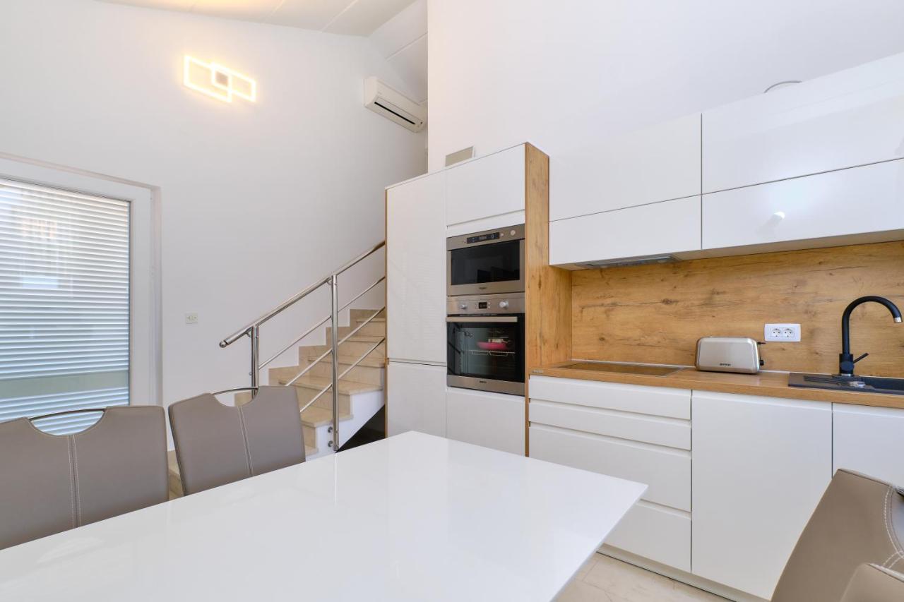 Leonida Appartement Mali Lošinj Buitenkant foto