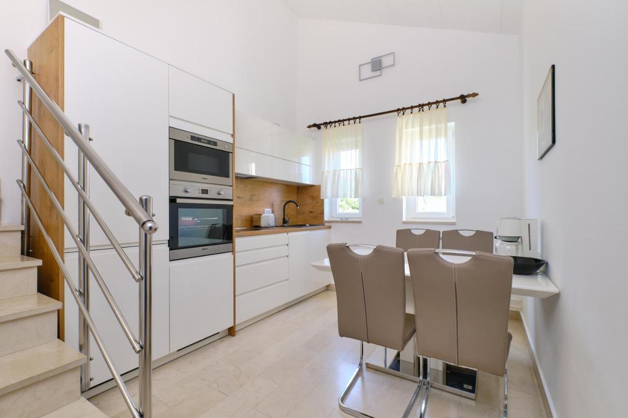 Leonida Appartement Mali Lošinj Buitenkant foto
