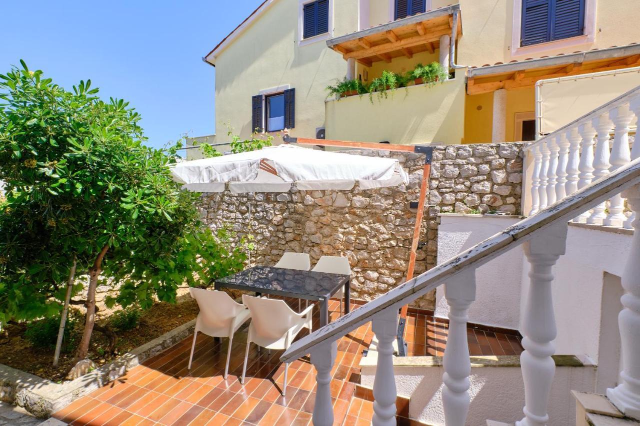 Leonida Appartement Mali Lošinj Buitenkant foto