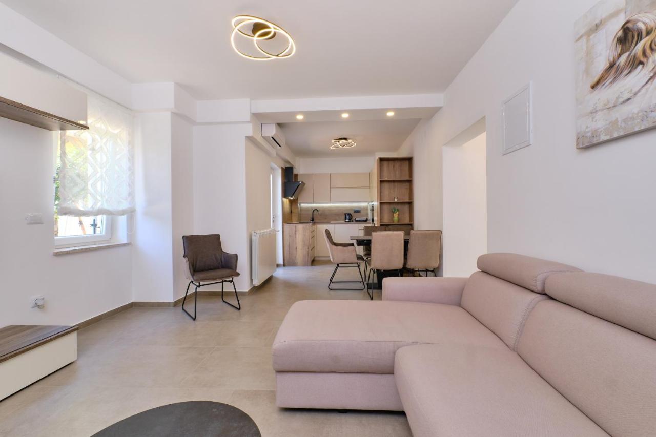 Leonida Appartement Mali Lošinj Buitenkant foto